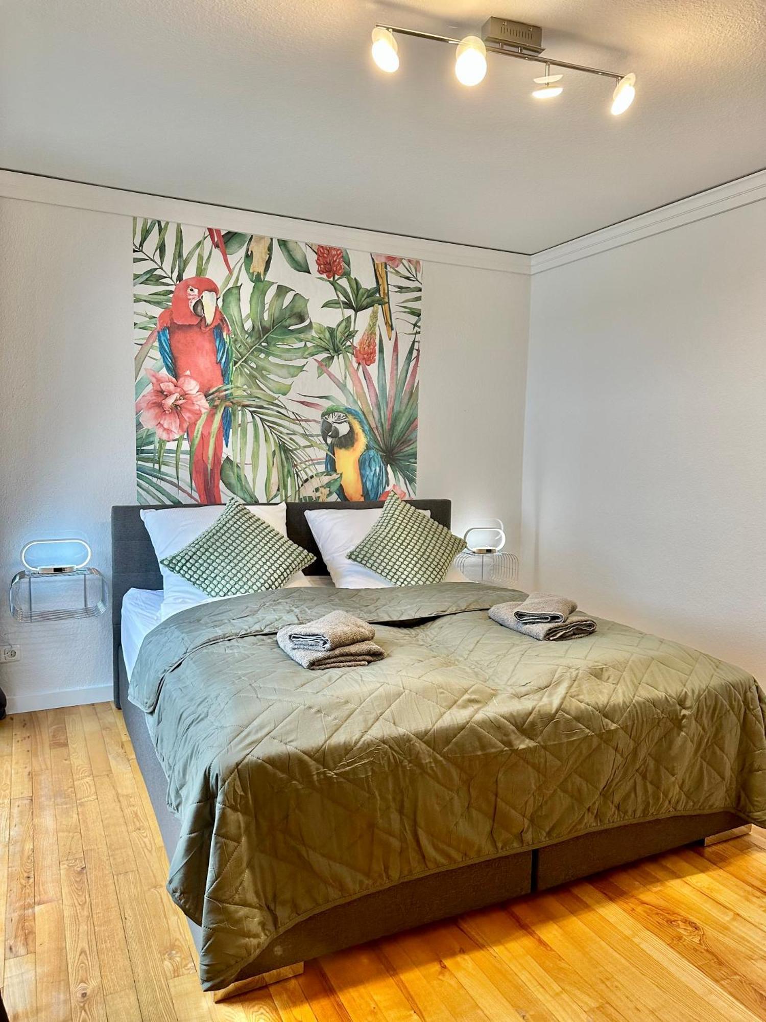 Apartment City-apartment Mit Dachterrasse & Massagesessel In Der Fussgaengerzone K4 *